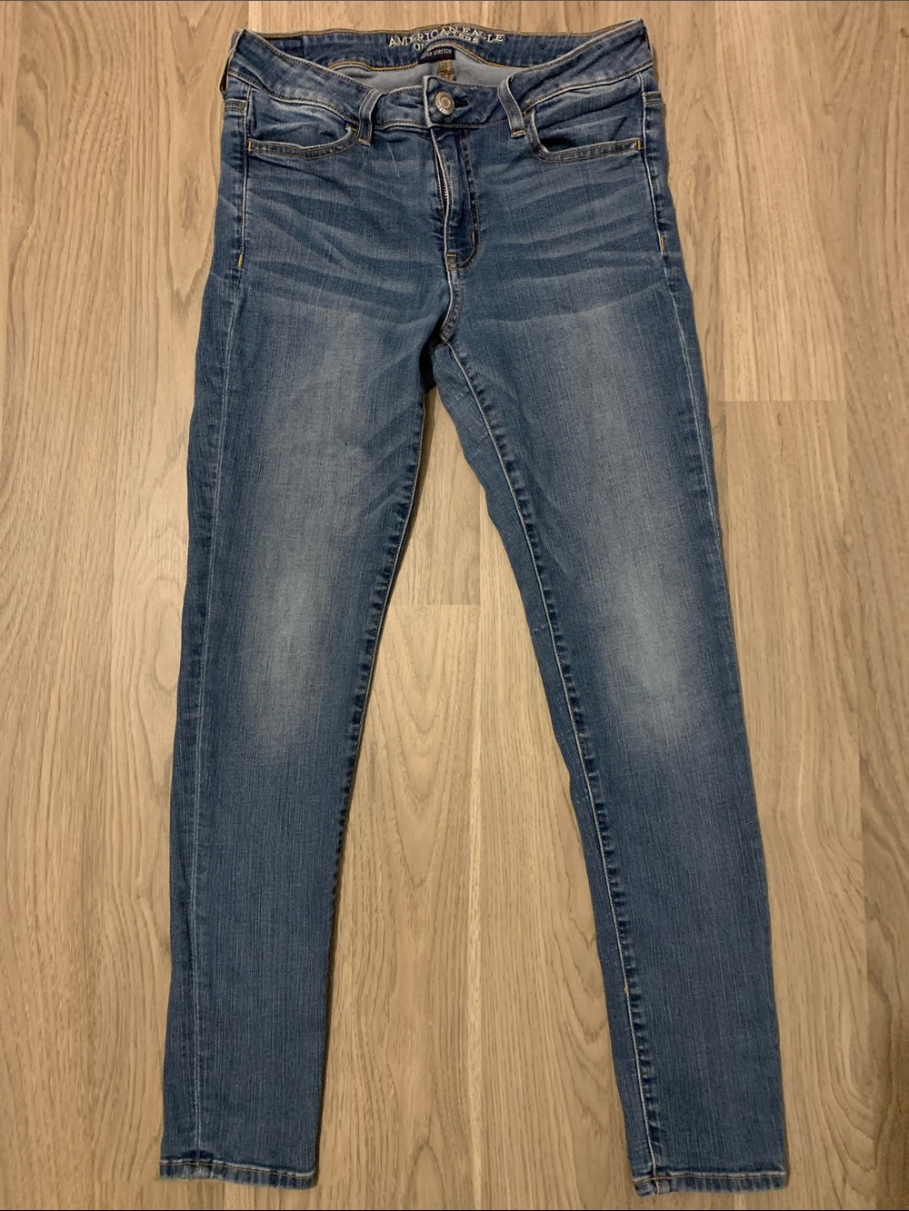 American Eagle Outfitters Medium Wash Skinny Jeans